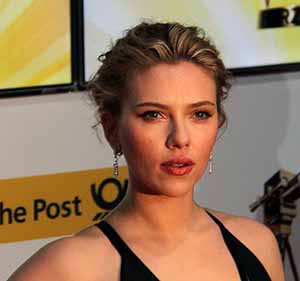 Celebrities with herpes - Scarlett Johansson